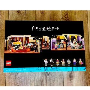 Lego Friends Apartments Set - Hard to find - NEW